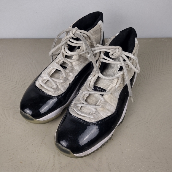 Nike Air Jordan 11 Retro Concord sneakers men's size 7